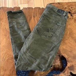 American Eagle Outfitters Green Camouflage Jeggings